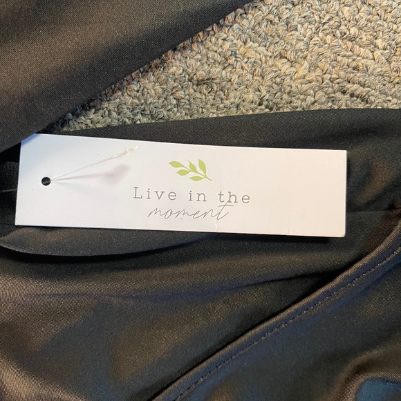 Women's Live The Moment Top Small - Picture 3 of 5